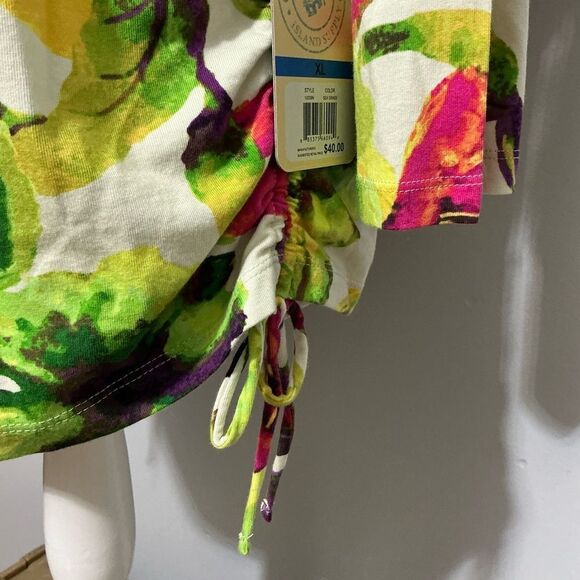 Caribbean Joes Floral V-Neck Women's Top NWT size XL - Picture 2 of 8